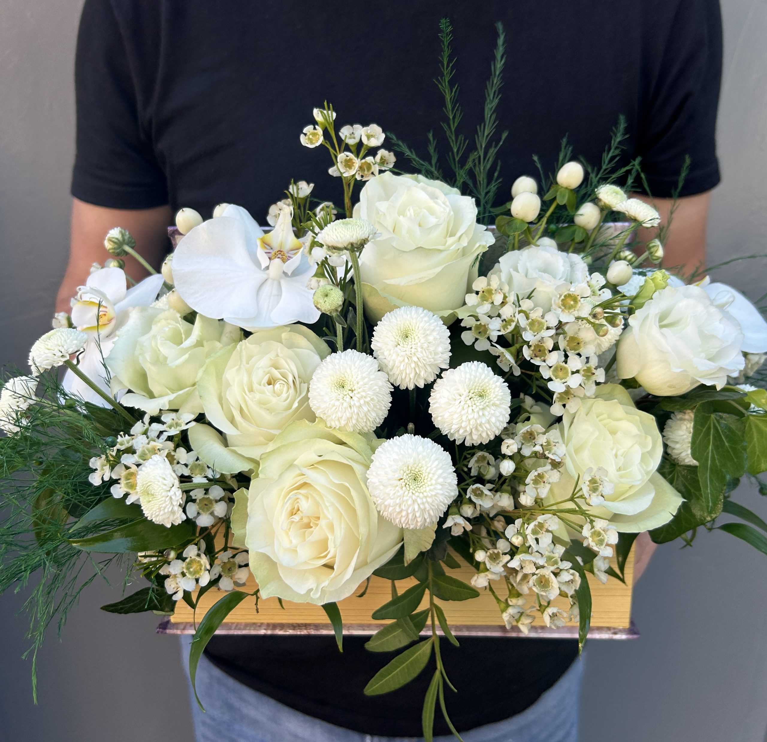 Aranjament floral Carte alba