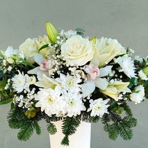 Aranjament funerar pentru sicriu