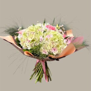 Buchet flori Misterul hortensiei