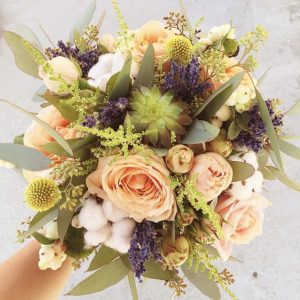 Buchet de mireasa cu craspedia