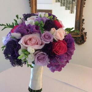 Buchet de cununie cu flori mov