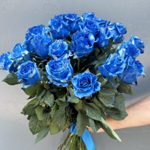 Buchet cu 19 trandafiri albastri