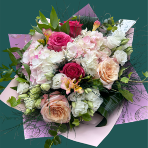 Buchet cu hortensii si frezie