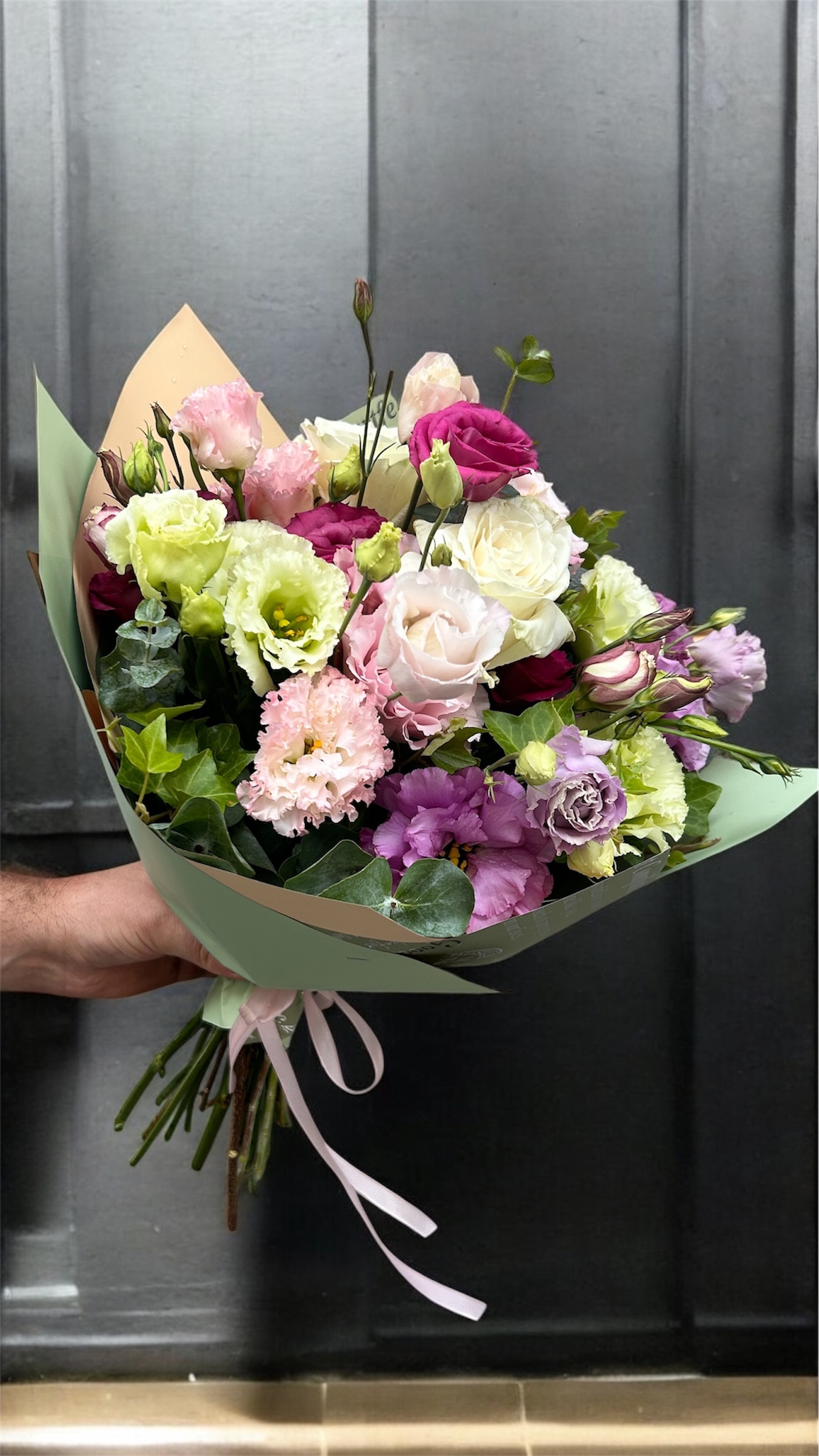 Buchet cu lisianthus Saptamana frumoasa