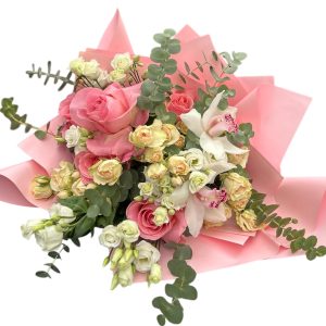 Buchet Rochita Madonnei